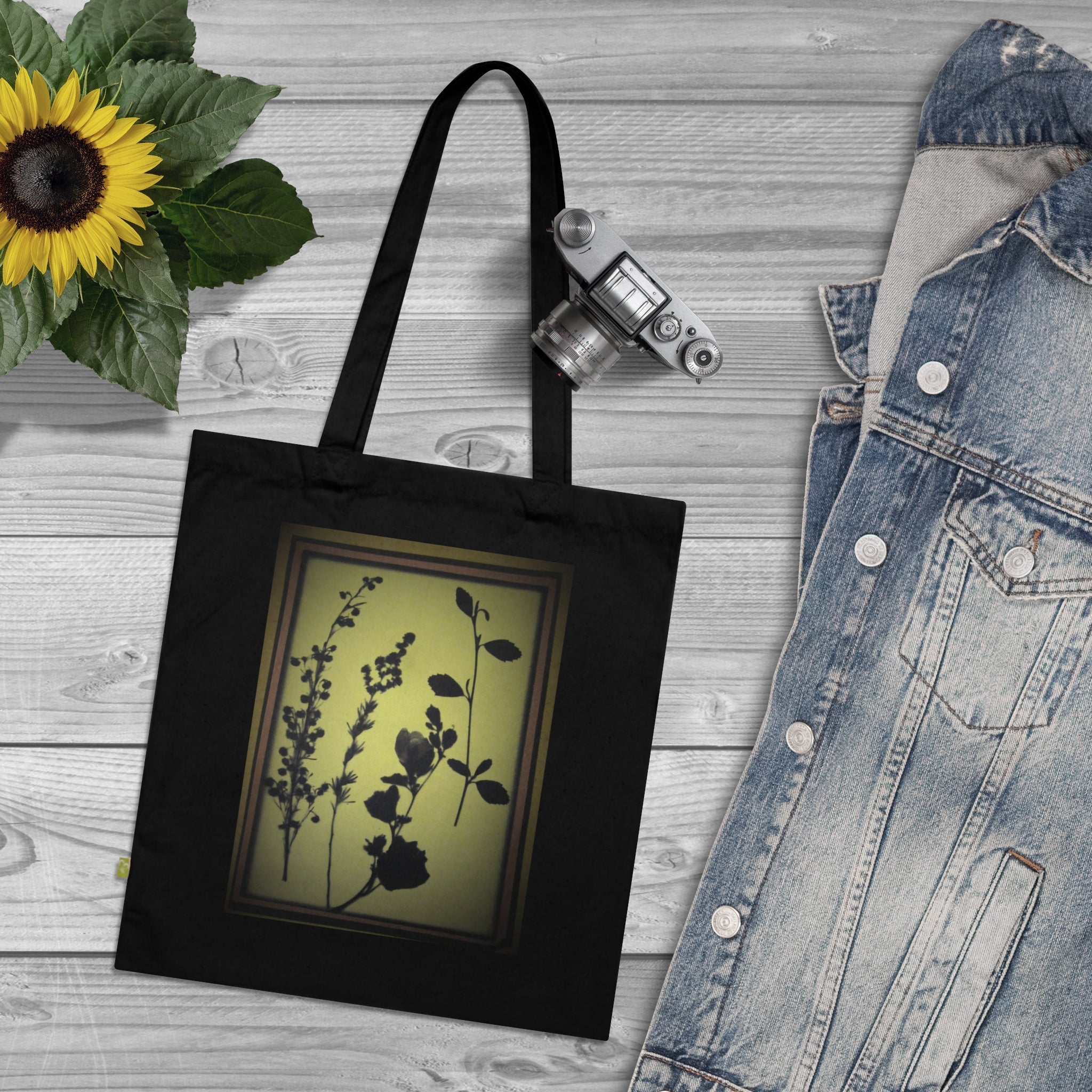 Tote Bag — Vintage Botanical Silhouette Organic Cotton Tote